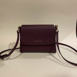 Michael Kors Hand Bag / Cross Body Purple Leather Purse