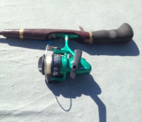 FISHING ROD & REEL / MEDIUM ACTION COMBO