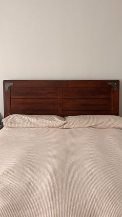 Full Size Bed Frame & Mattress