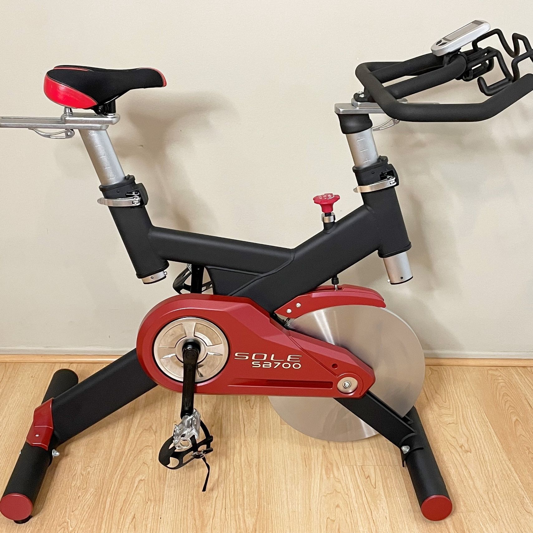 Sole SB700 Spin Bike Cycle Trainer Exercise Bicycle Workout Indoor