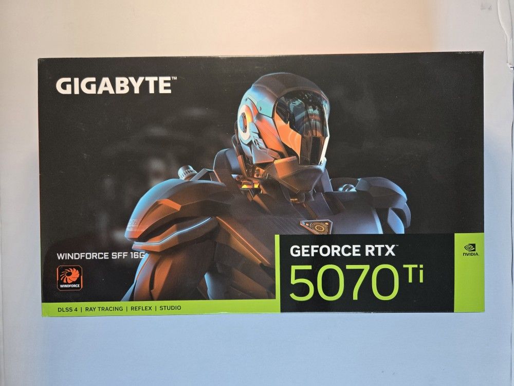 (LIKE NEW) Gigabyte RTX 5070 Ti WINDFORCE 16GB