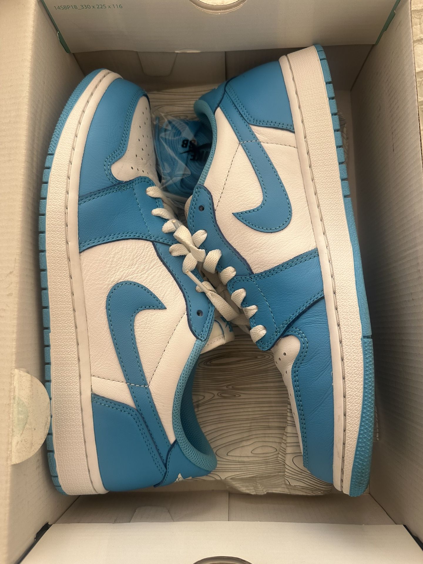 Jordan 1 Low SB ‘UNC’