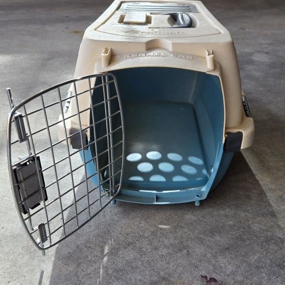 Petmate Small Pet Carrier