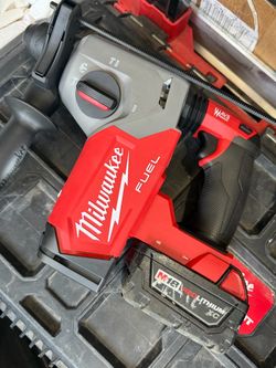 M18 FUEL 18V Lithium-Ion Brushless Cordless 1 in. SDS-Plus Rotary Hammer