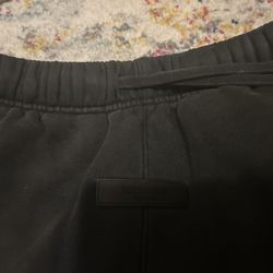 Black Essentials Shorts 