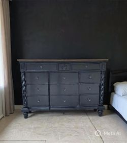 Tommy Bahamas, Huge Black Dresser