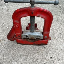 RIDGID no 27 Bench Yoke Vise