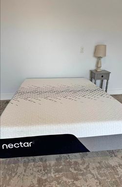Nectar Luxe Memory Foam Mattress (Queen)