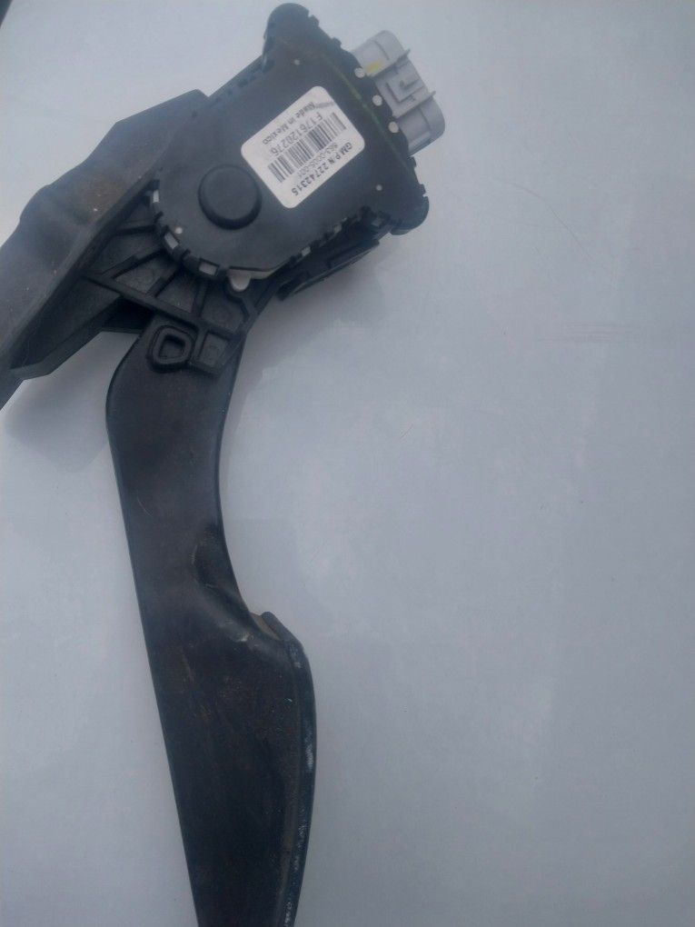 Genuine GM Accelerator Pedal