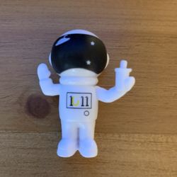 Mini Astronut statue