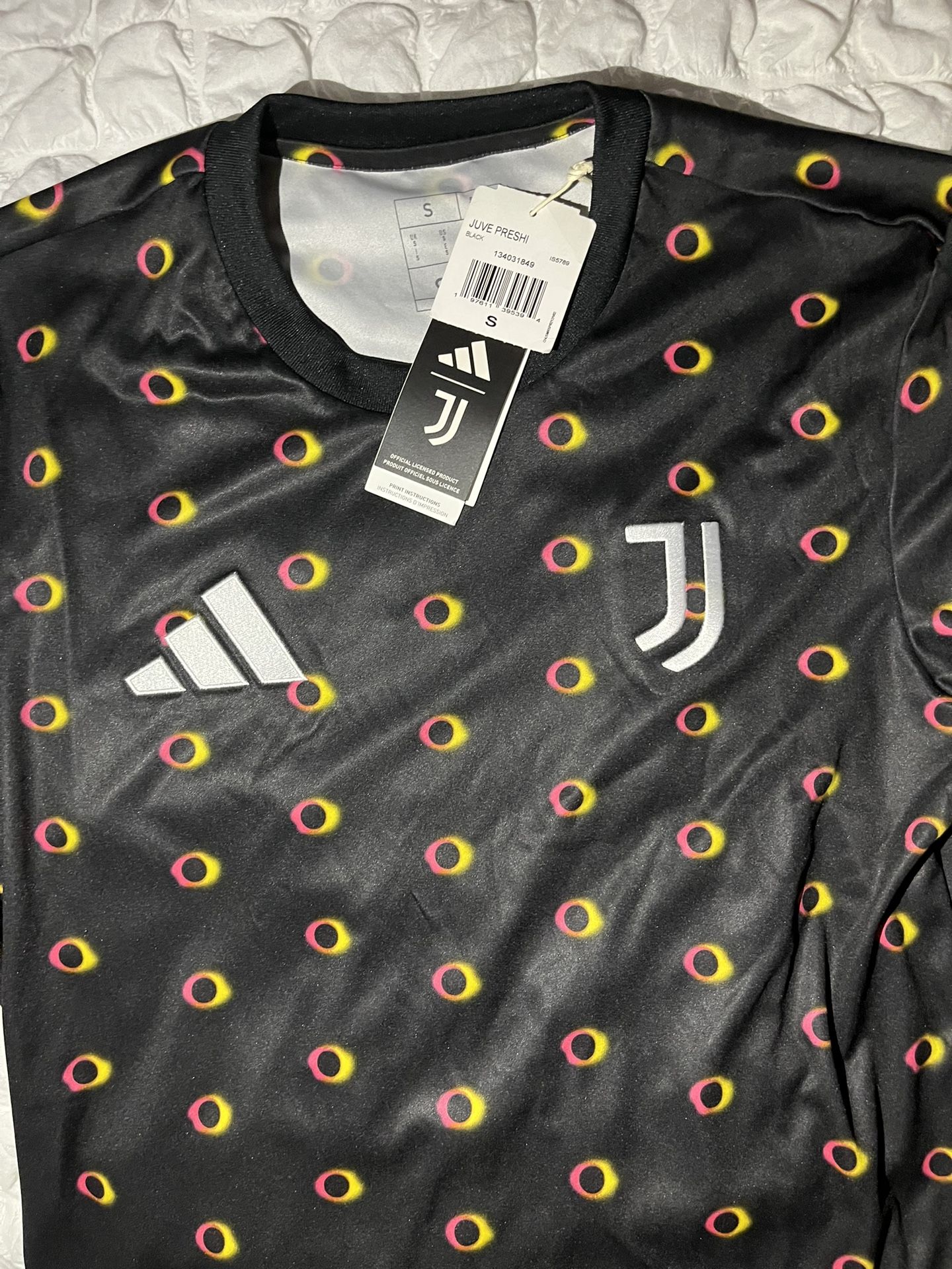 Juventus training jersey 