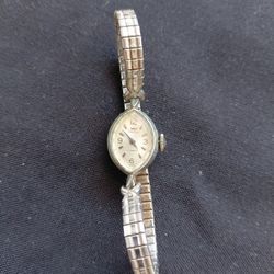 Vintage Waltham ladies watch 17 Jewels