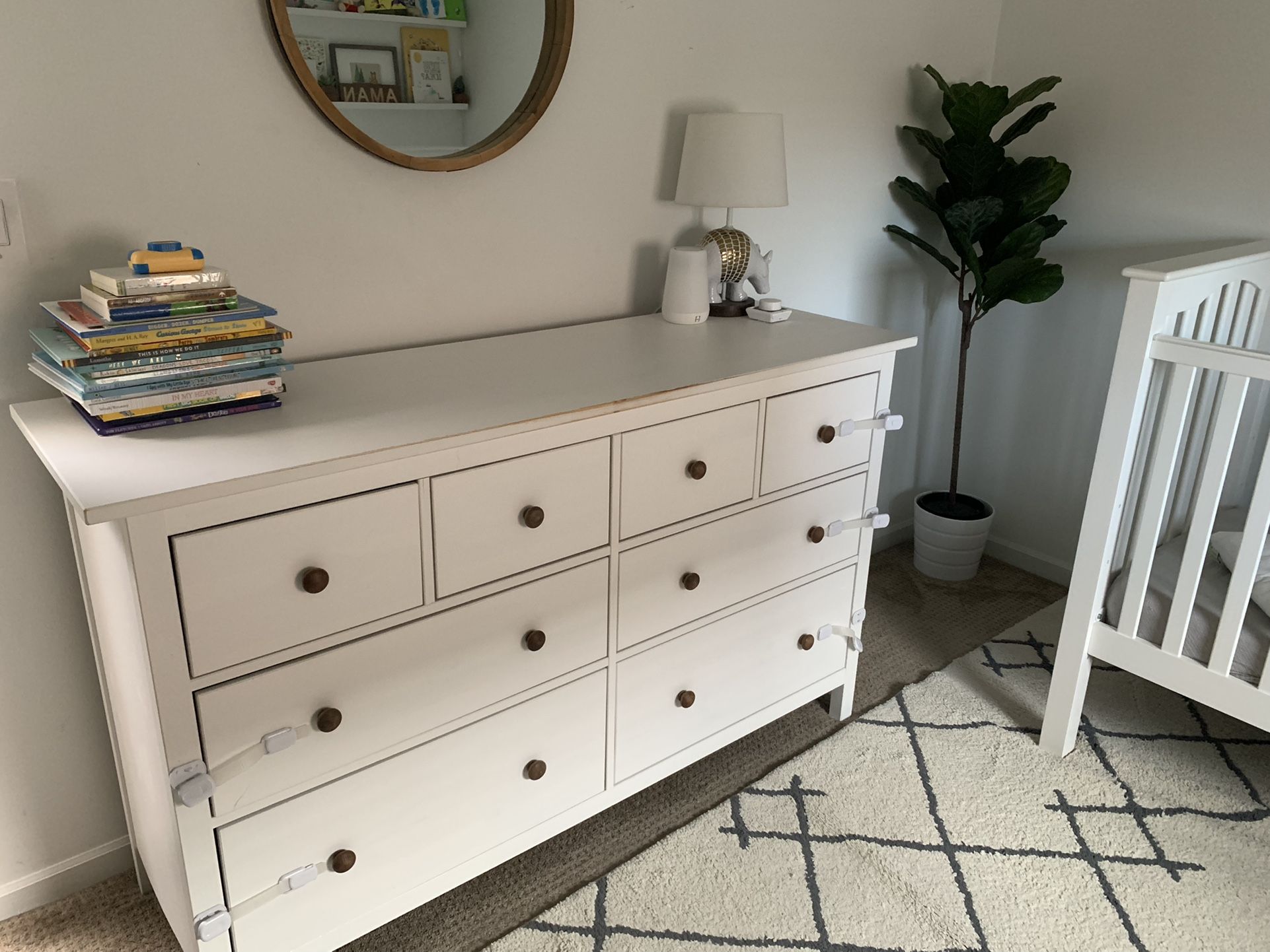 Hemnes white 2024 dresser for sale