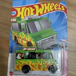 Hot Wheels Quick Bite Green #31 - 2023 Sweet Rides 3/5