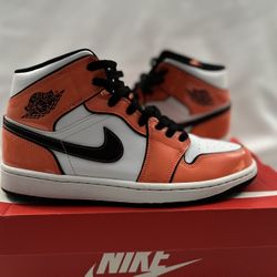 Jordan 1 Mid SE Turf Orange 