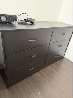 Black 6-Drawer Dresser
