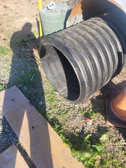 Black Corrugated Plastic Drainage Pipe Section