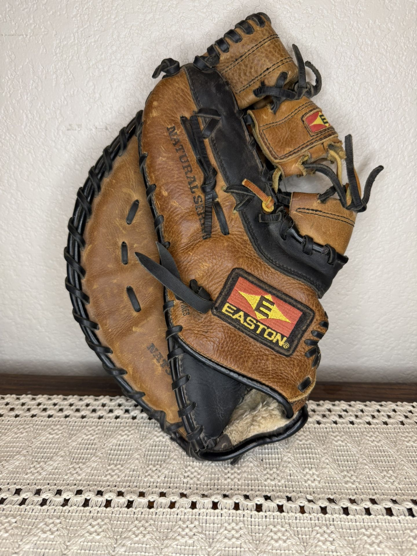Easton Catchers Glove