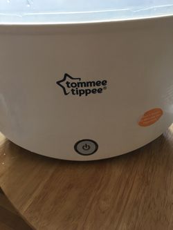 Tommee tippee electronic steam sterilizer & Munchkin drying rack baby bottles and spoons etc