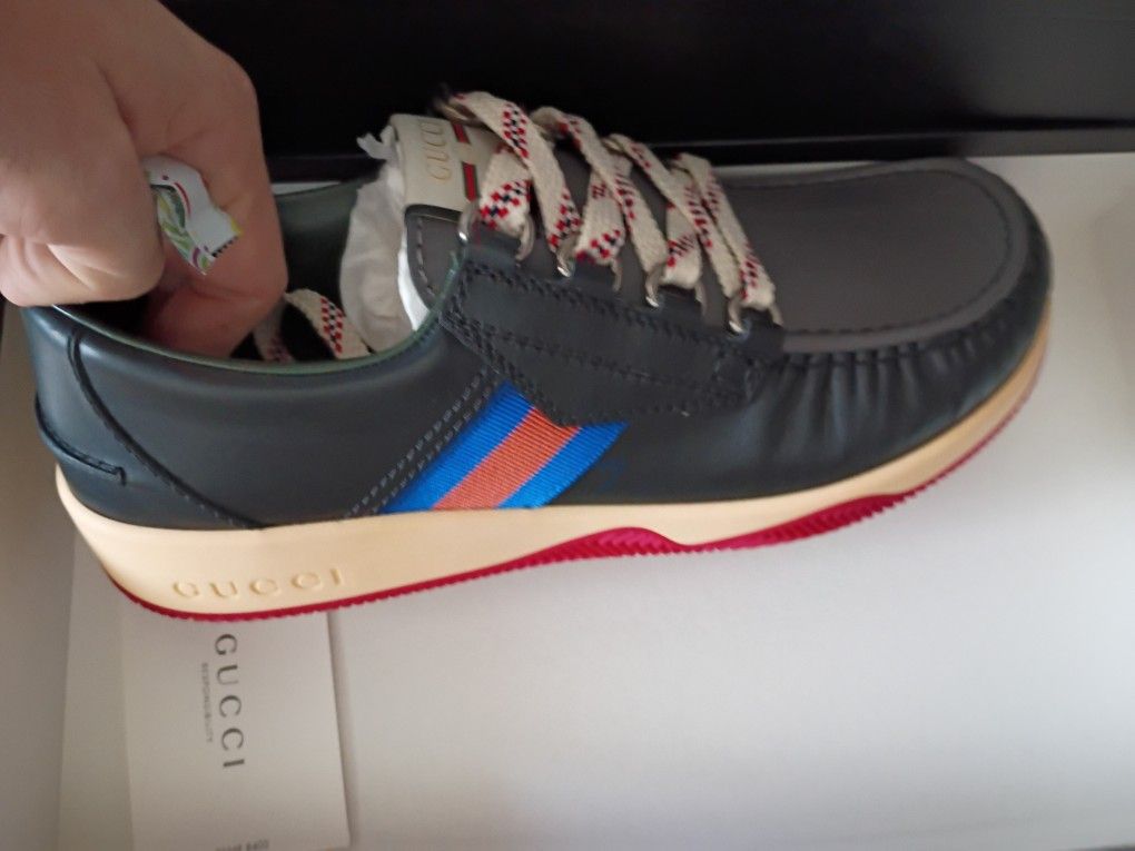 Gucci Size 9 Brand New