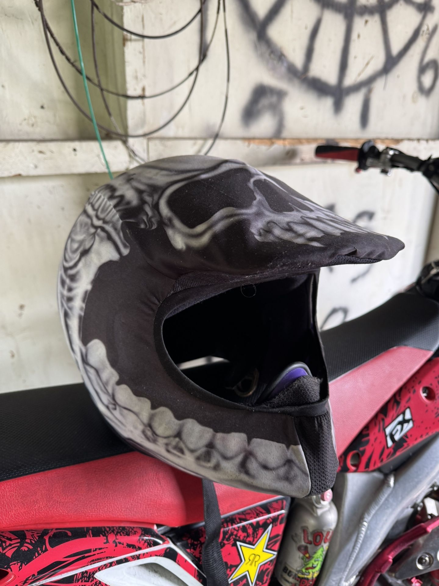 THH Offroad Helmet