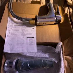 Symmons  Bathroom  Faucet Brand New In The Box I Have 4 Asking $75 Each