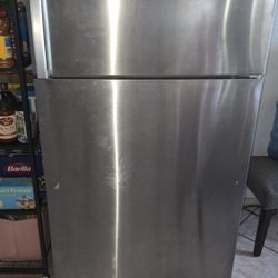 Kenmore Refrigerator 