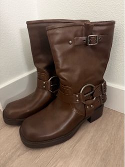 Brown boots size 9