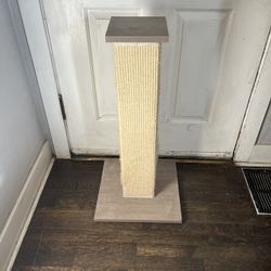 SmartCat Ultimate Scratching Post, 32" H