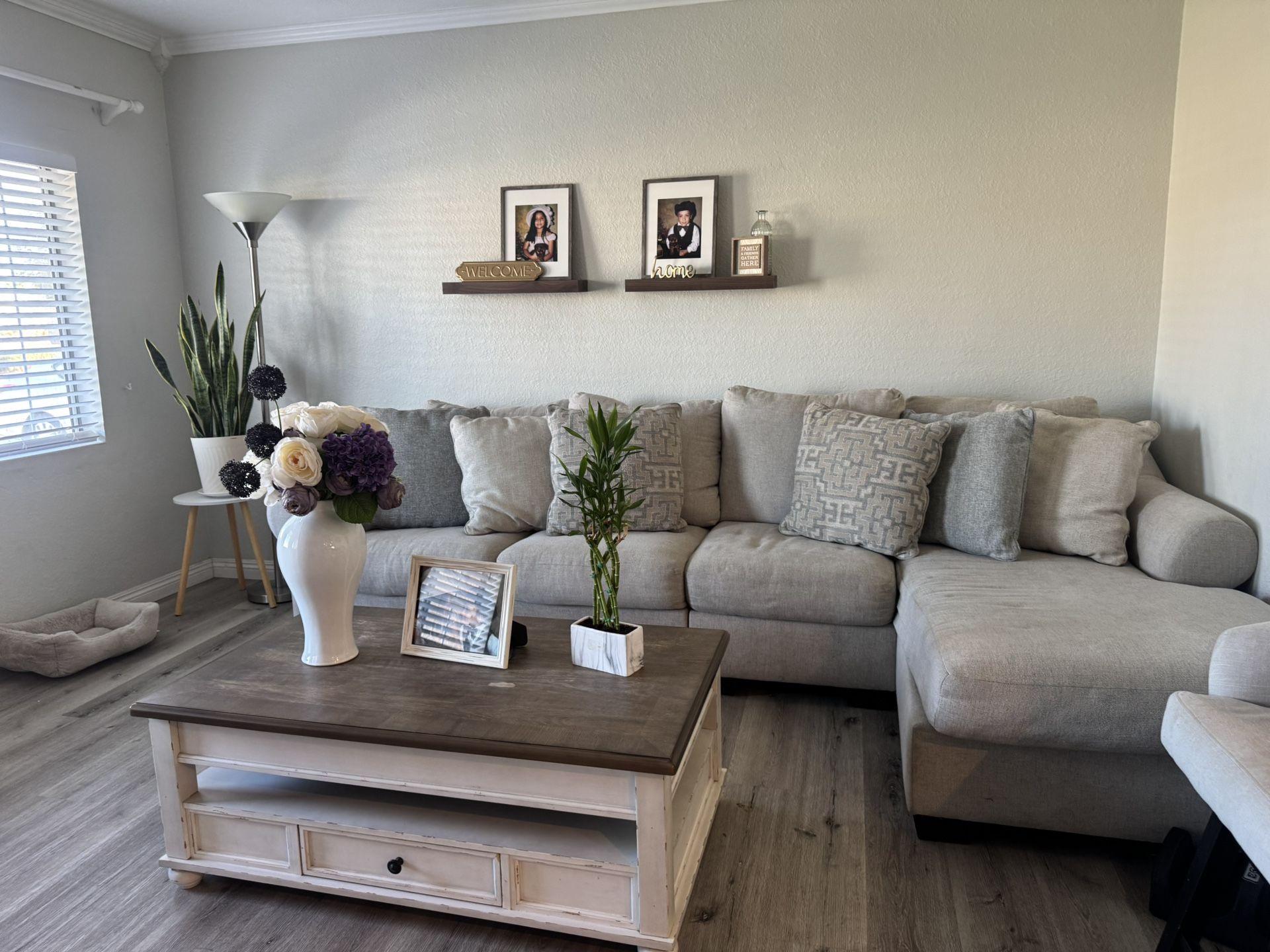 Chaise Lounge/ Sofa esquina 