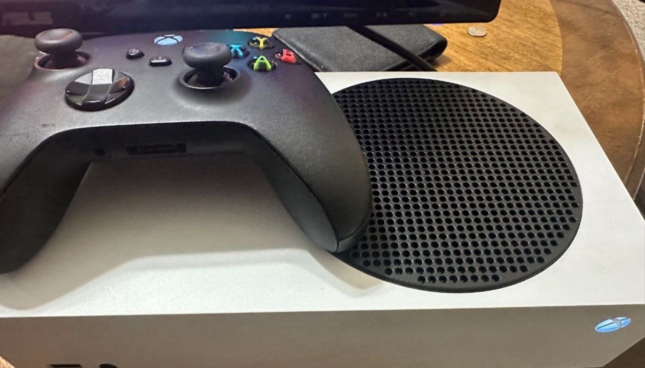 Xbox Series S + Controller