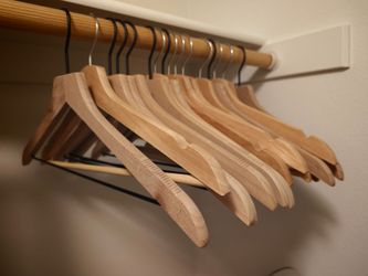16ct Clothes Hangers