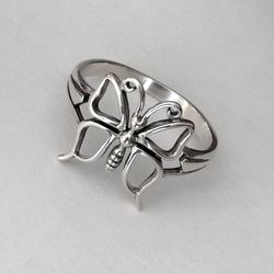 Butterfly 🦋 925 Sterling Silver Ring 💍 size 7 3/4 - 8