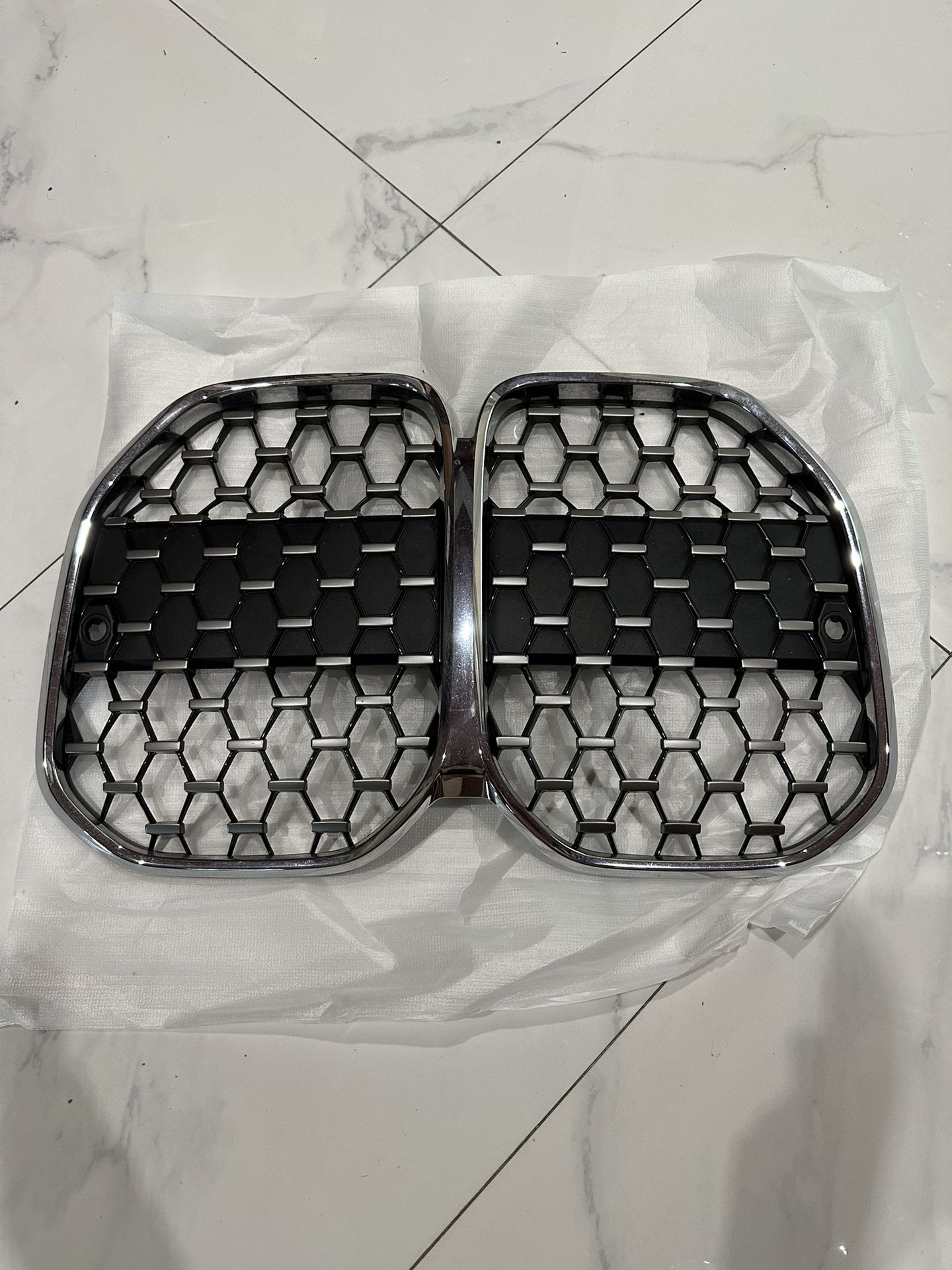 2020 BMW G22 430i/440i Oem Grill
