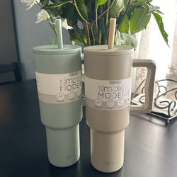 Simple Modern Tumbler