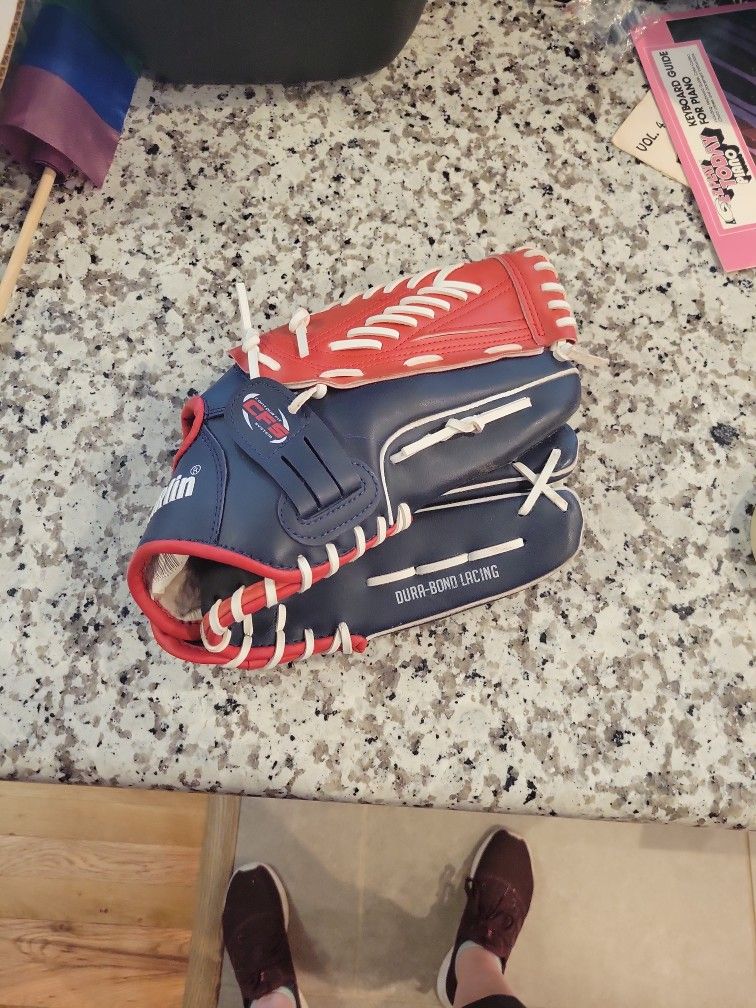 Franklin Field Master Youth Baseball/softball Glove 13"