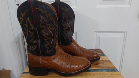 Boots size 9.5