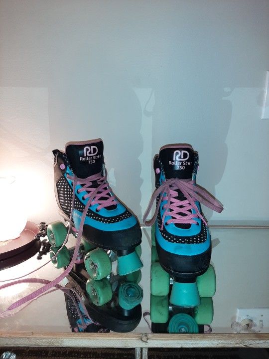 Rollerskates Size 9 Women 