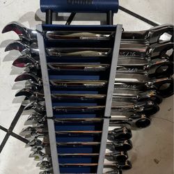 Quinn 13 piece ratcheting wrench