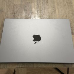 Apple MacBook 8GB Memory 512 GB SSD