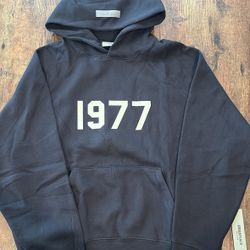 Essentials 1977