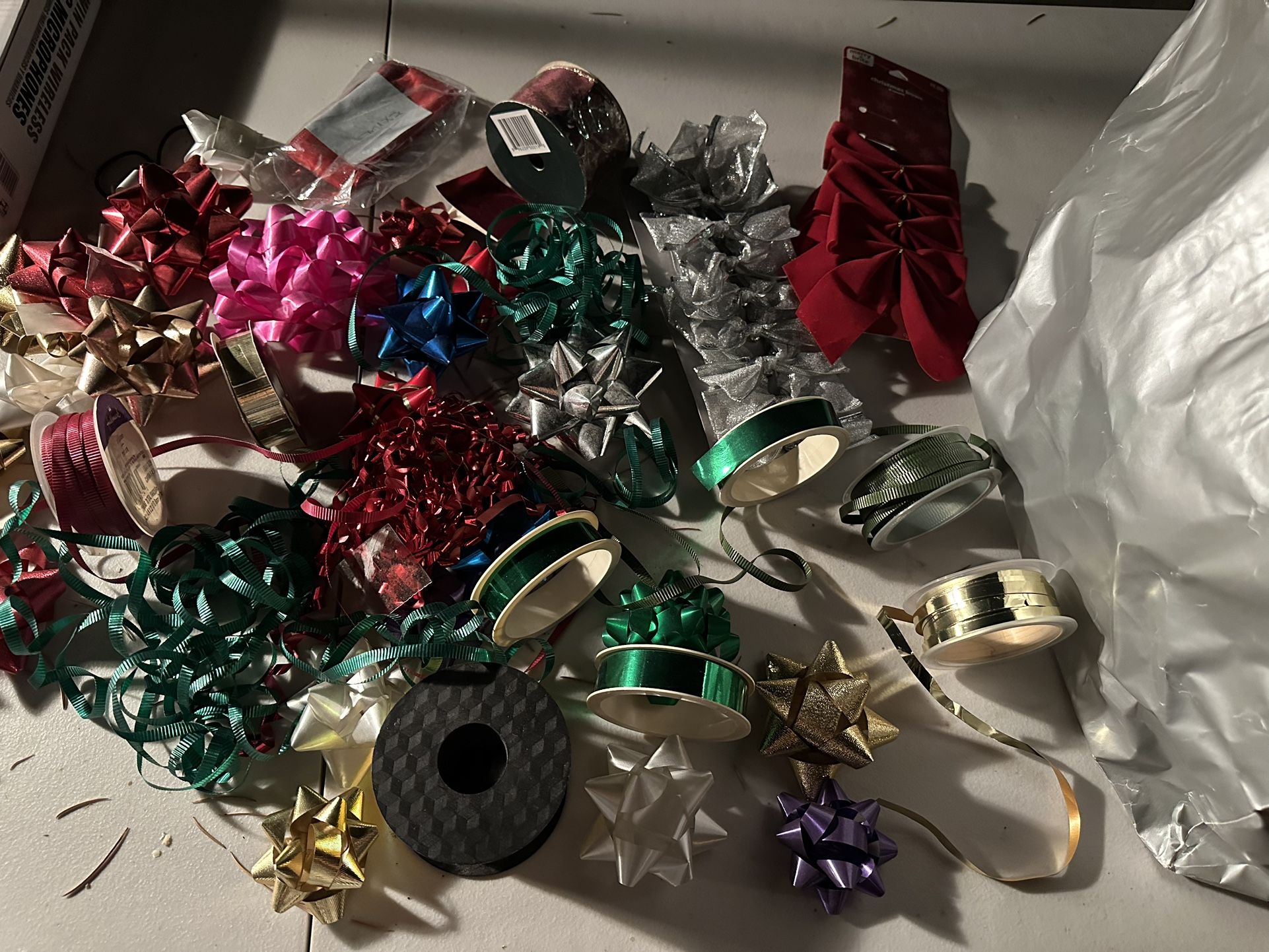 Christmas π
Ribbons π And Gift Bags All For 10$