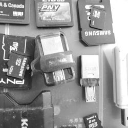 SD  Cards/Adapters/micro Sd/SD 64GB/32