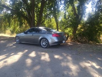 Infiniti G35 Coupe 6 speed manual