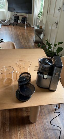 Nama j1 juicer with all accessories