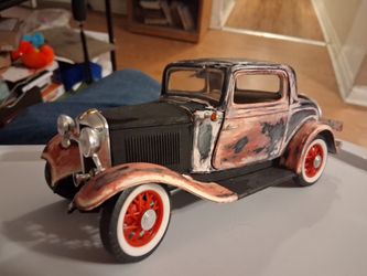 Diecast 1/18 Scale 1932 Ford 3-Window Coupe Abandoned Weathered Rusted Junkyard Barn Find !