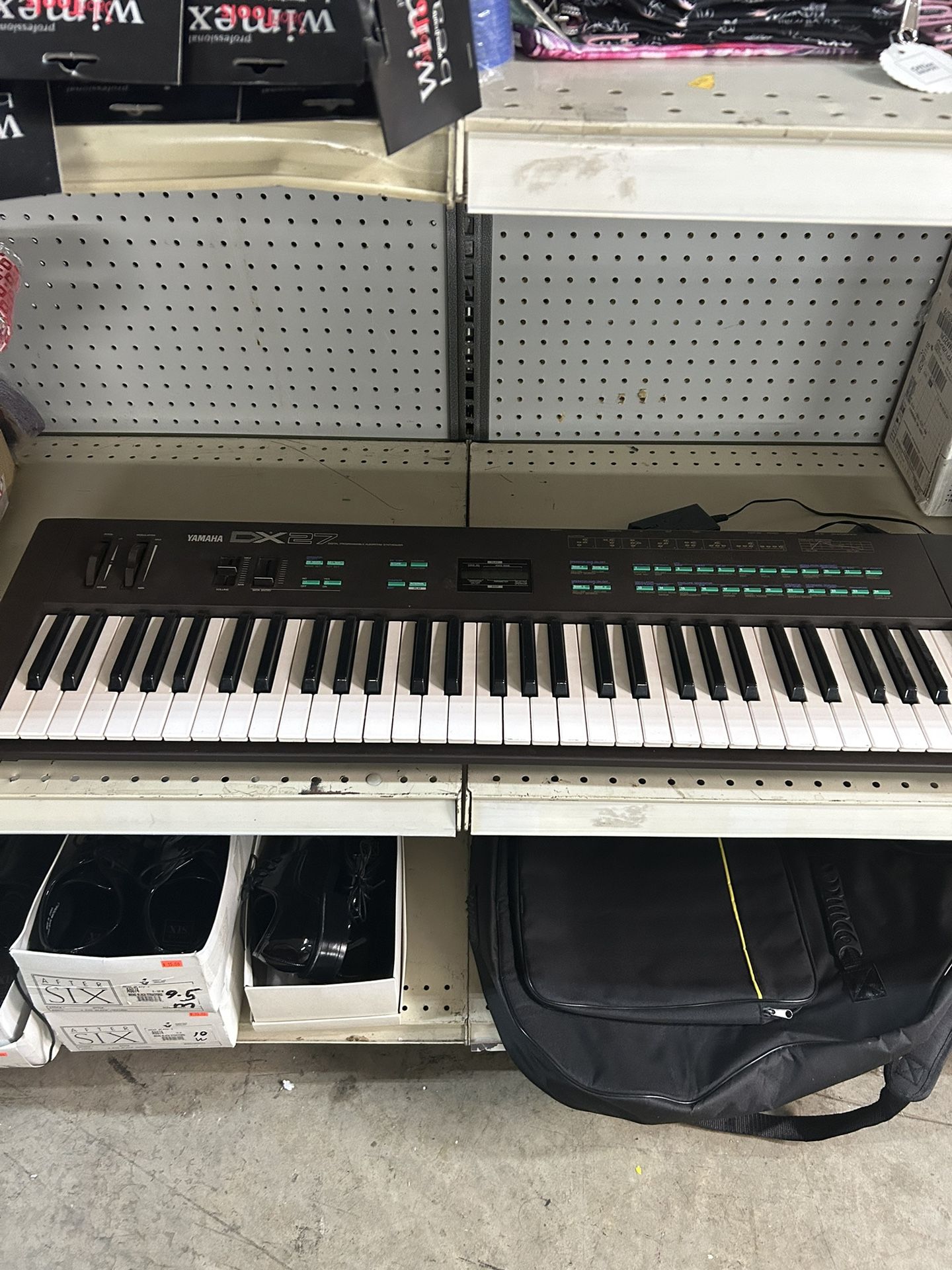 NEW Yamaha DX27 Electric Keyboard for Sale in Cleveland OH OfferUp
