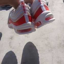 Air maxes brand new