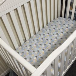 Set Of 2 Crib Matters Fitted Sheet And One 3 Piece Set Of Comfort Set 