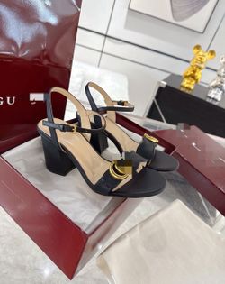 Women GG Luxury shoes ➡️ swipe see photos